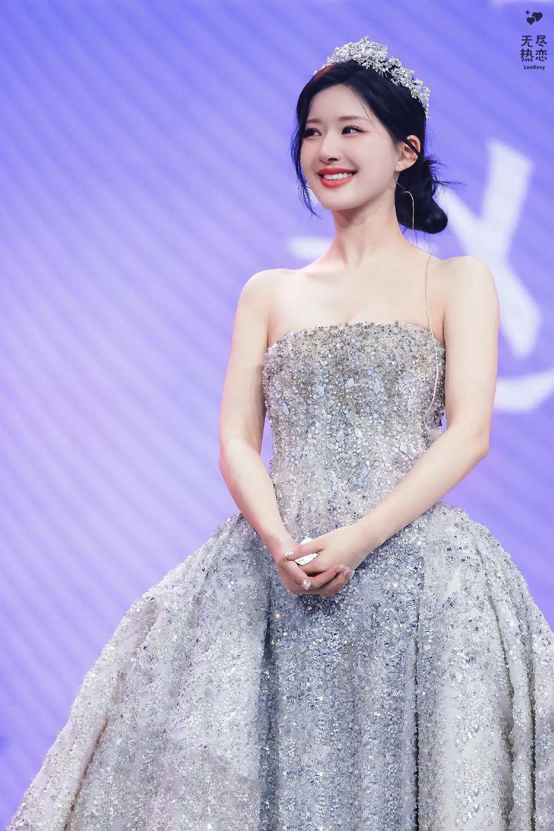 炸裂了！赵露思陈妍希居然真双女主！这搭配我看呆！