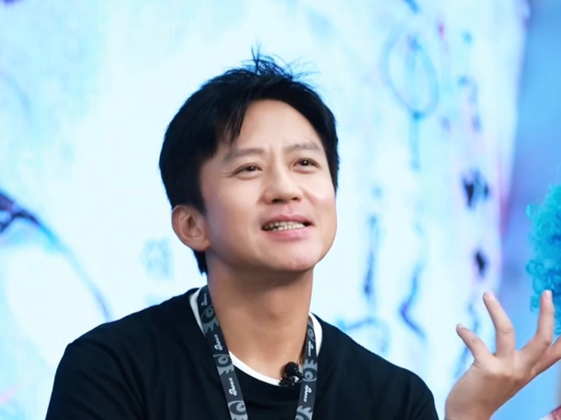 活久见！邓超孙俪罕见同框搞公益这波反差真绝了
